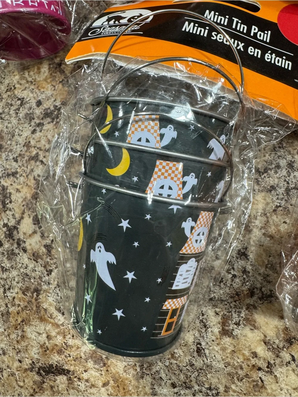 Set Assoeted Seasonal Mini Halloween Tin Pails total 18 pail’s NEW